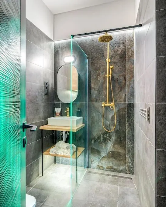 Budapest Style Grande Apartment