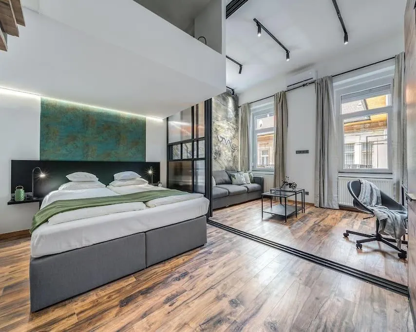 Budapest Style Grande Apartment