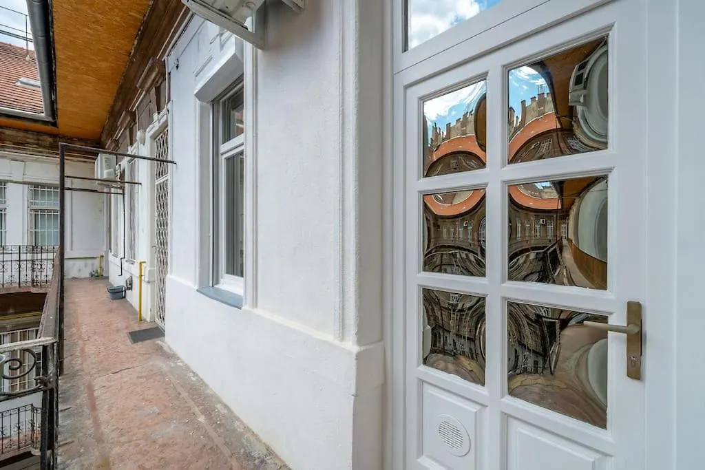 Budapest Style Grande Apartment